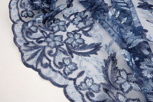 Mesh Geborduurd Adeline Blauw