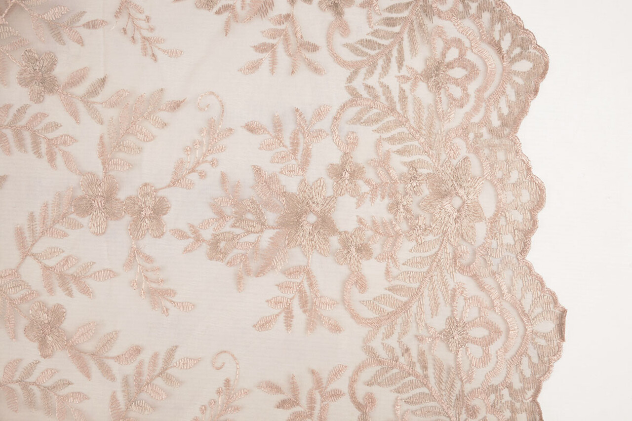 Mesh Geborduurd Adele Poeder Roze - Beige Mesh Geborduurd Adele Poeder Roze - Beige