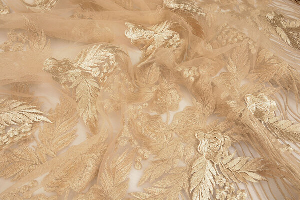 Mesh Geborduurd Agatha Goud