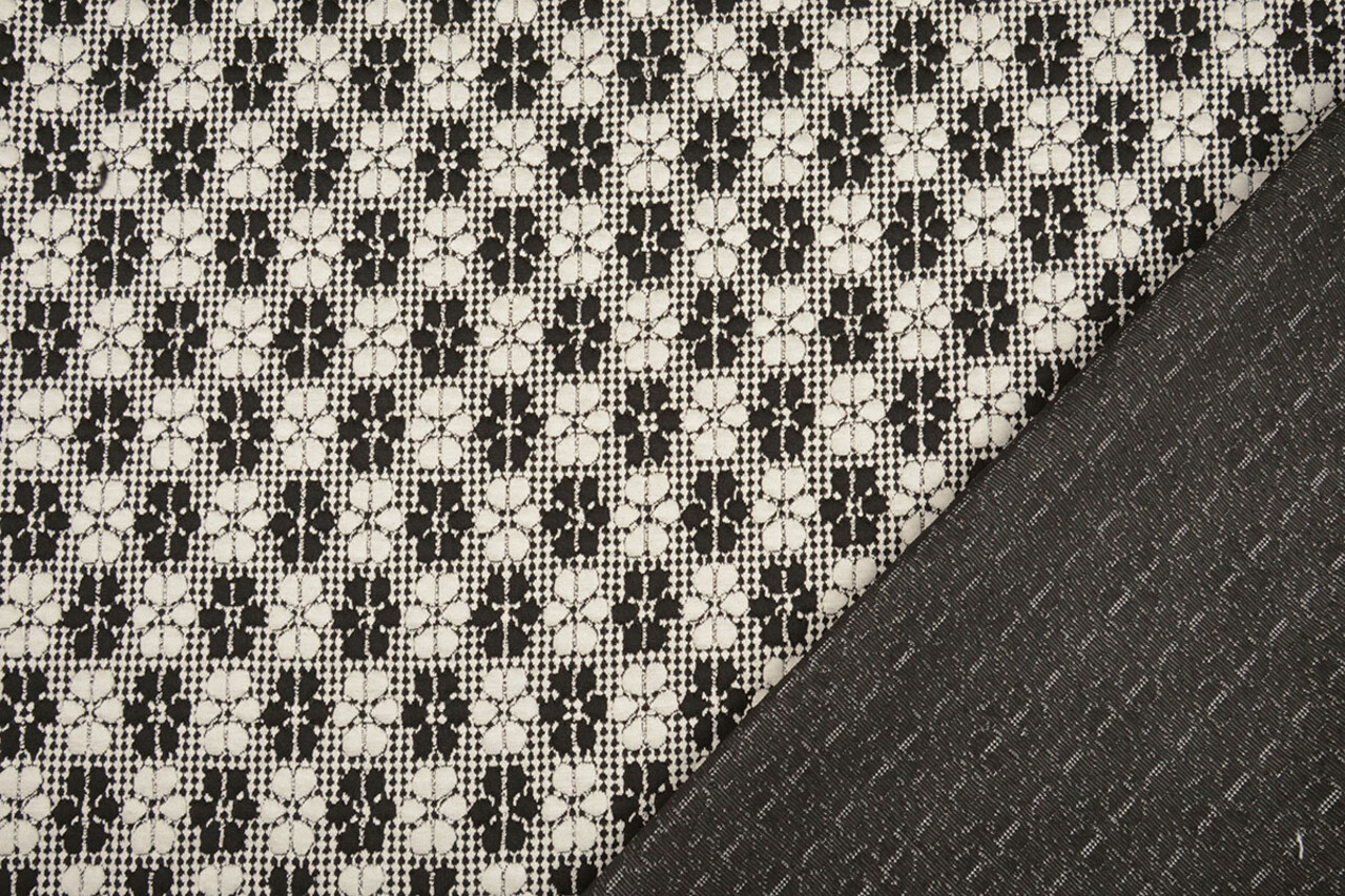 Tricoté Jacquard Fleurs Blanc-Noir Tricoté Jacquard Fleurs Blanc-Noir