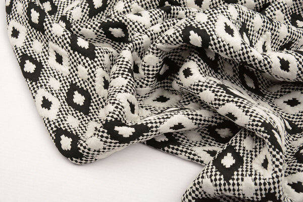 Tricoté Jacquard Carreaux Blanc-Noir Tricoté Jacquard Carreaux Blanc-Noir
