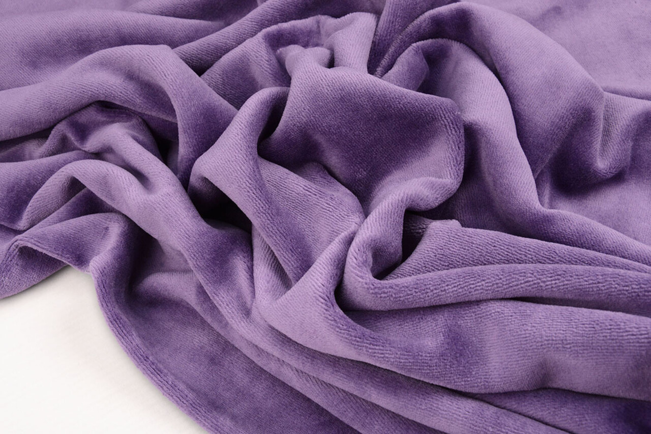 Nicky Terciopelo Morado