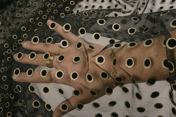 Fijne Tule Okiri Goud-Zwart