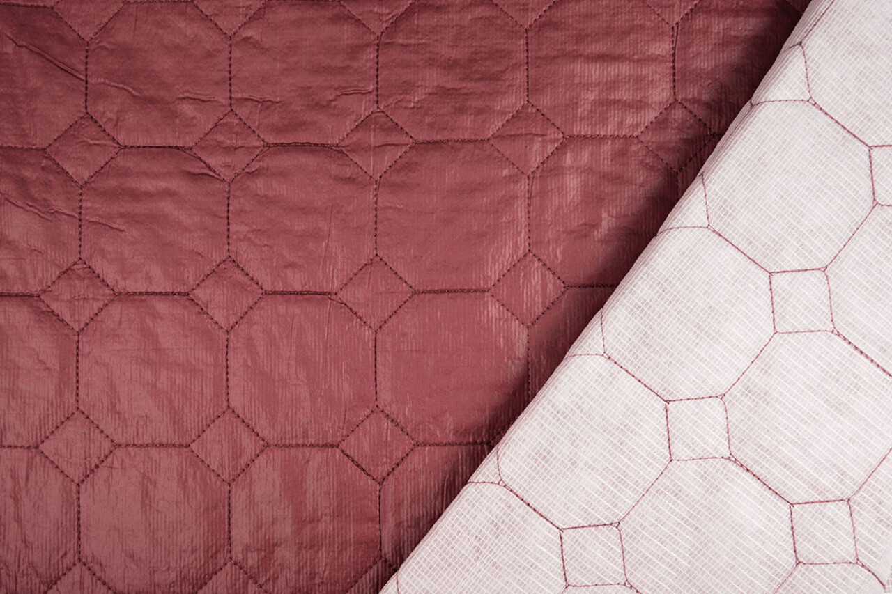 Matelassé Tissu pour Manteau Hexagoon Bordeaux