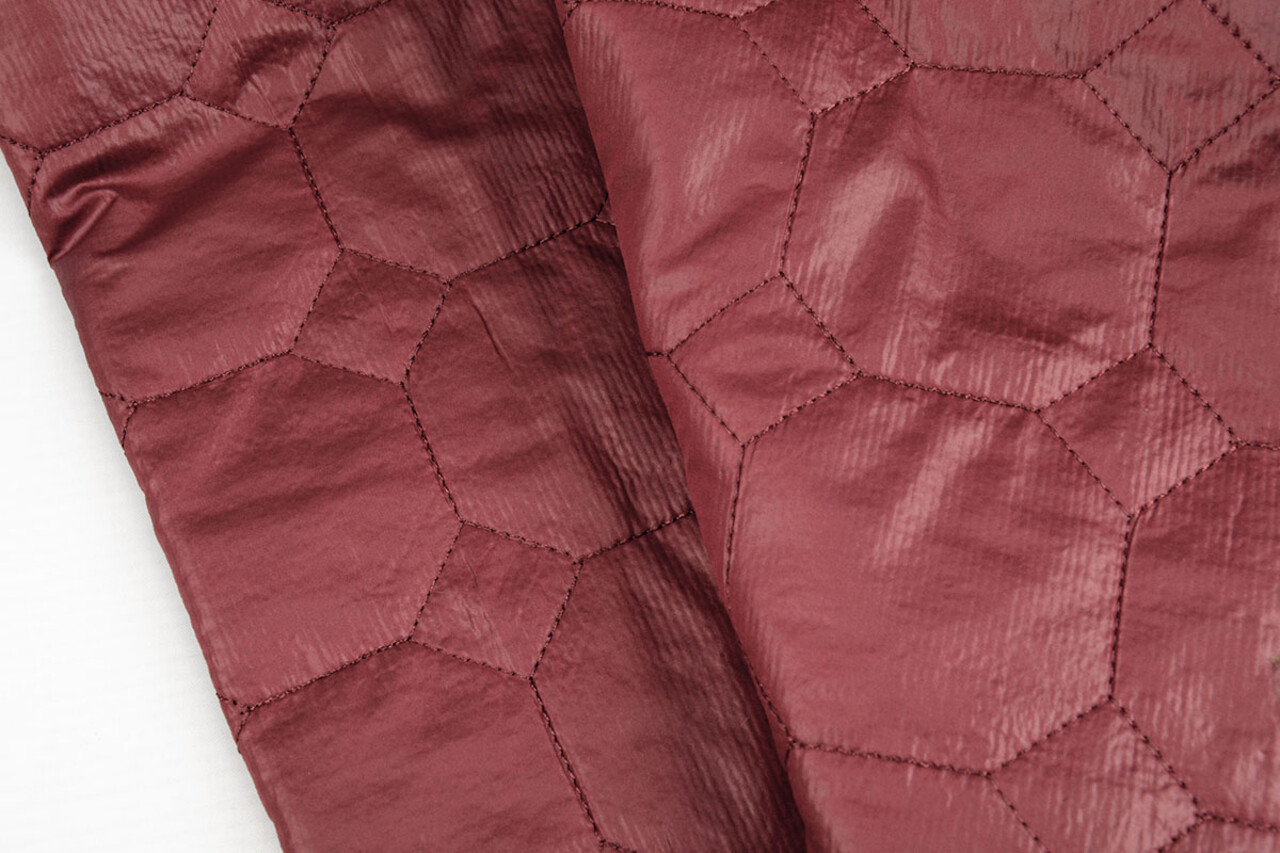 Acolchada Tejido para Abrigos Hexagoon Burdeos Acolchada Tejido para Abrigos Hexagoon Burdeos