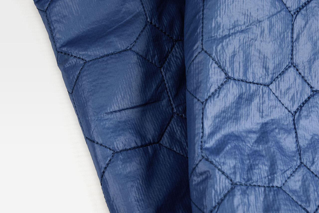 Gewatteerde Jassenstof Hexagoon Donker Blauw Gewatteerde Jassenstof Hexagoon Donker Blauw