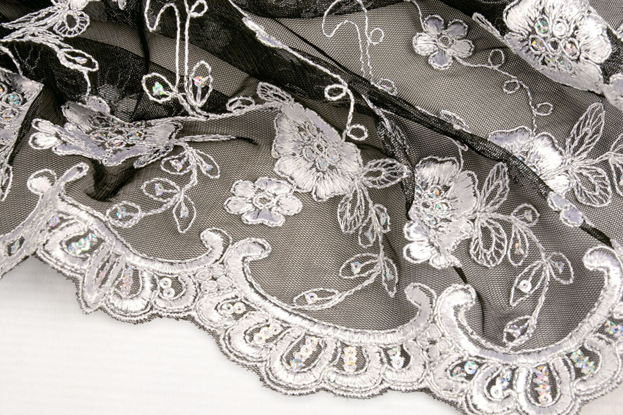 Mesh Embroidered Aliyah  Black-Silver