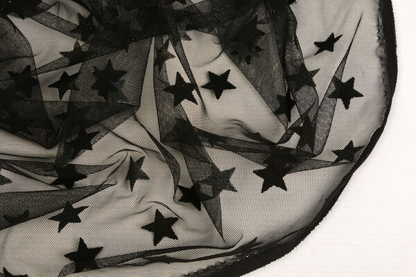 Fina Tul Estrellas Negro