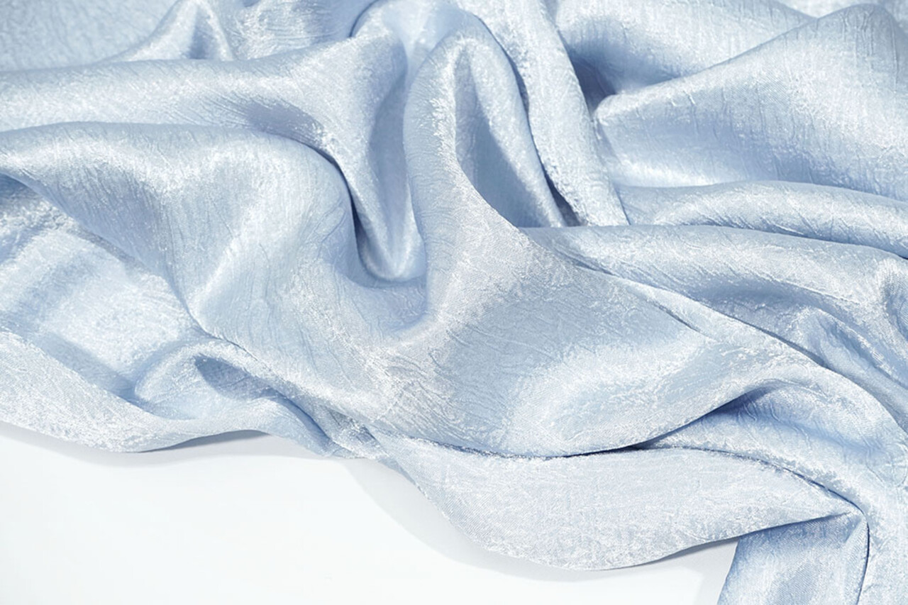 Crinkle Satin Lavendel Babyblau
