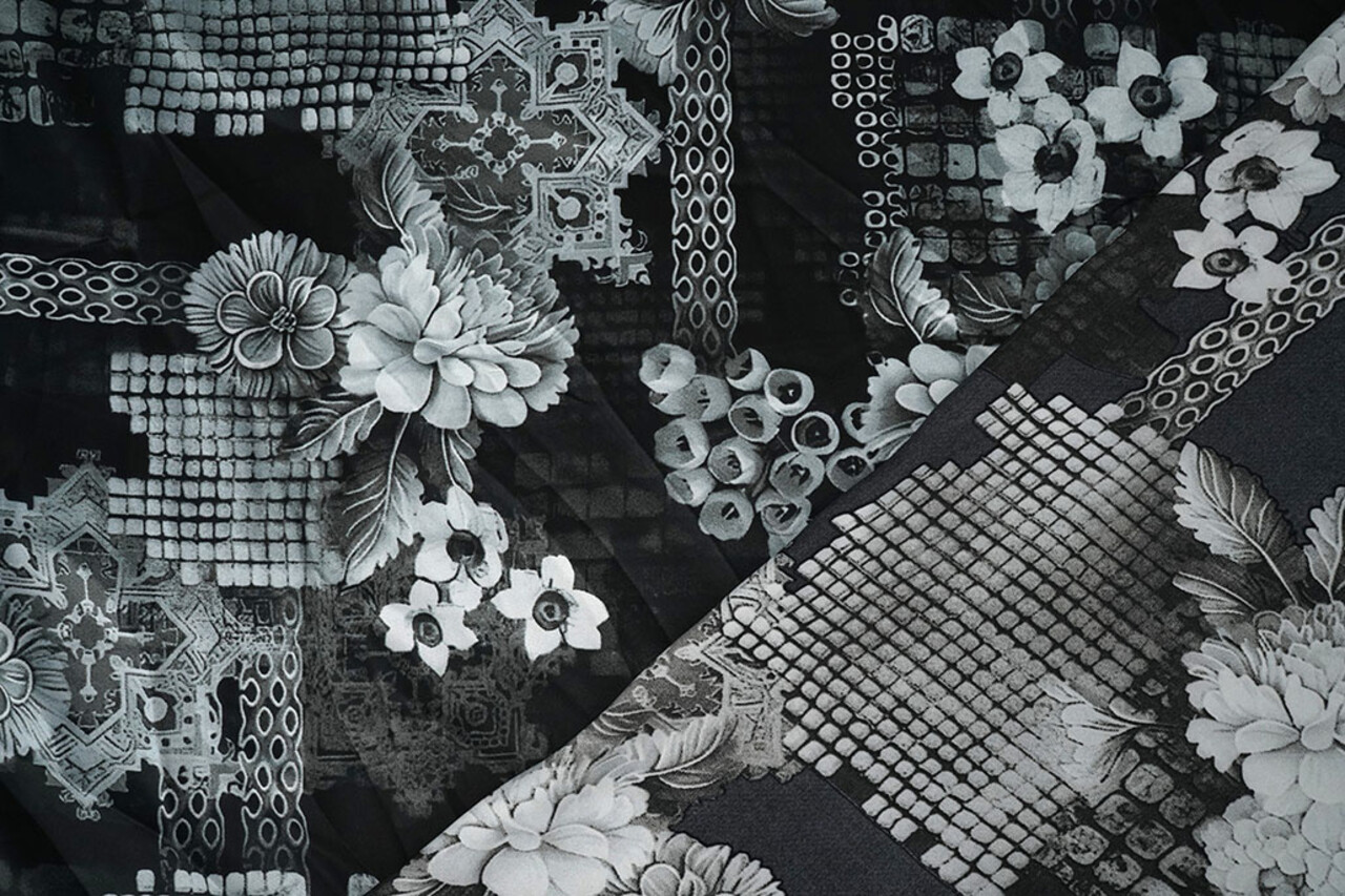 Stretch Satin Printed Flowers Satu Stretch Satin Printed Flowers Satu