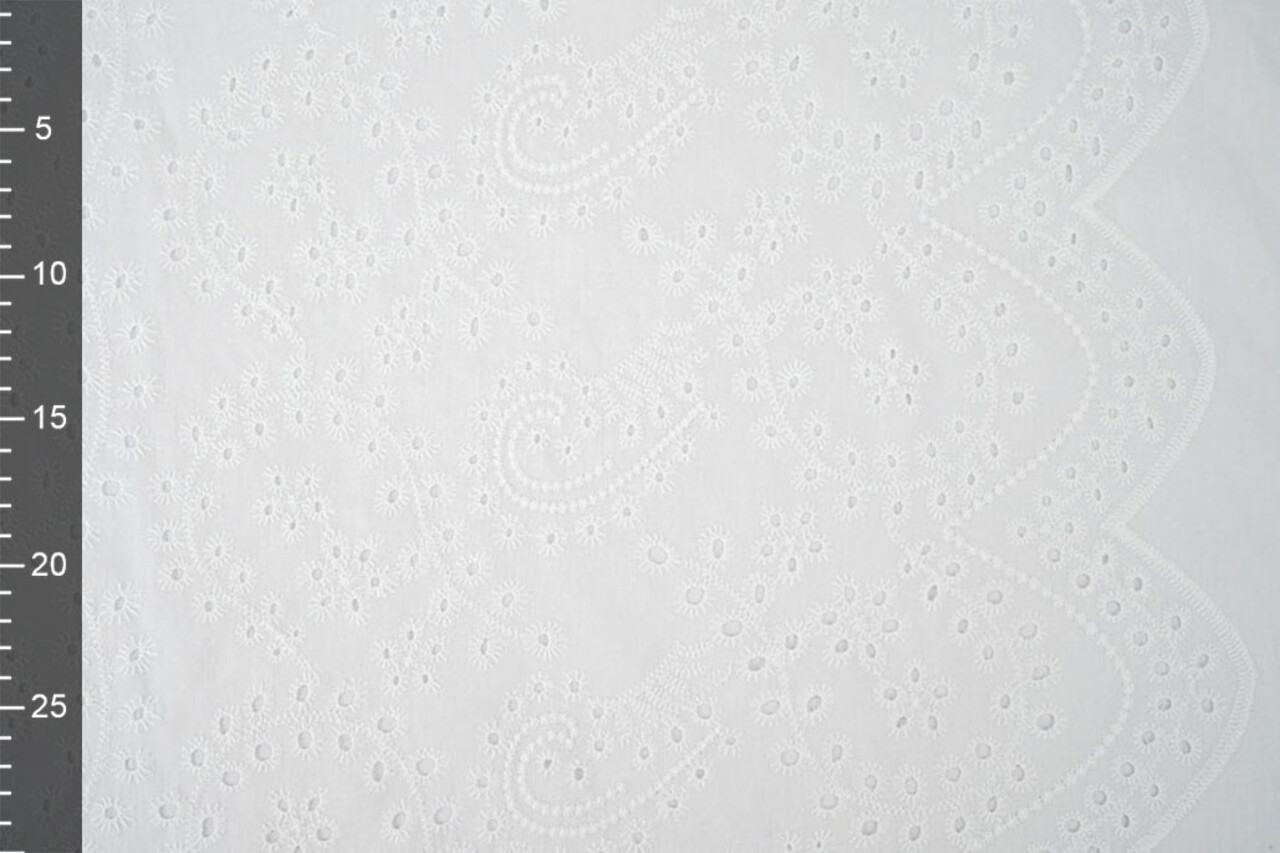 Broderie Anglaise Coton Nori Crème Broderie Anglaise Coton Nori Crème