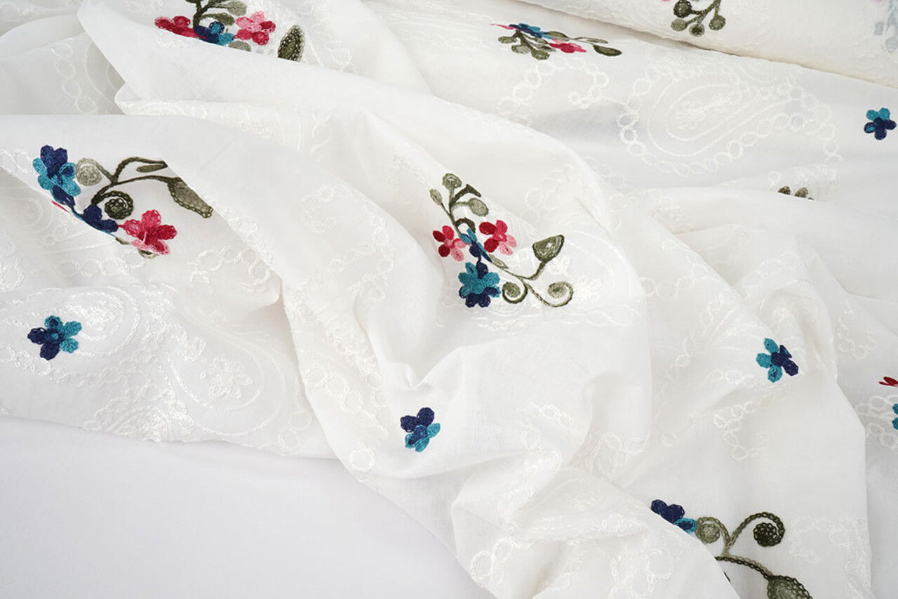 Cotton Embroidered Soie Creme