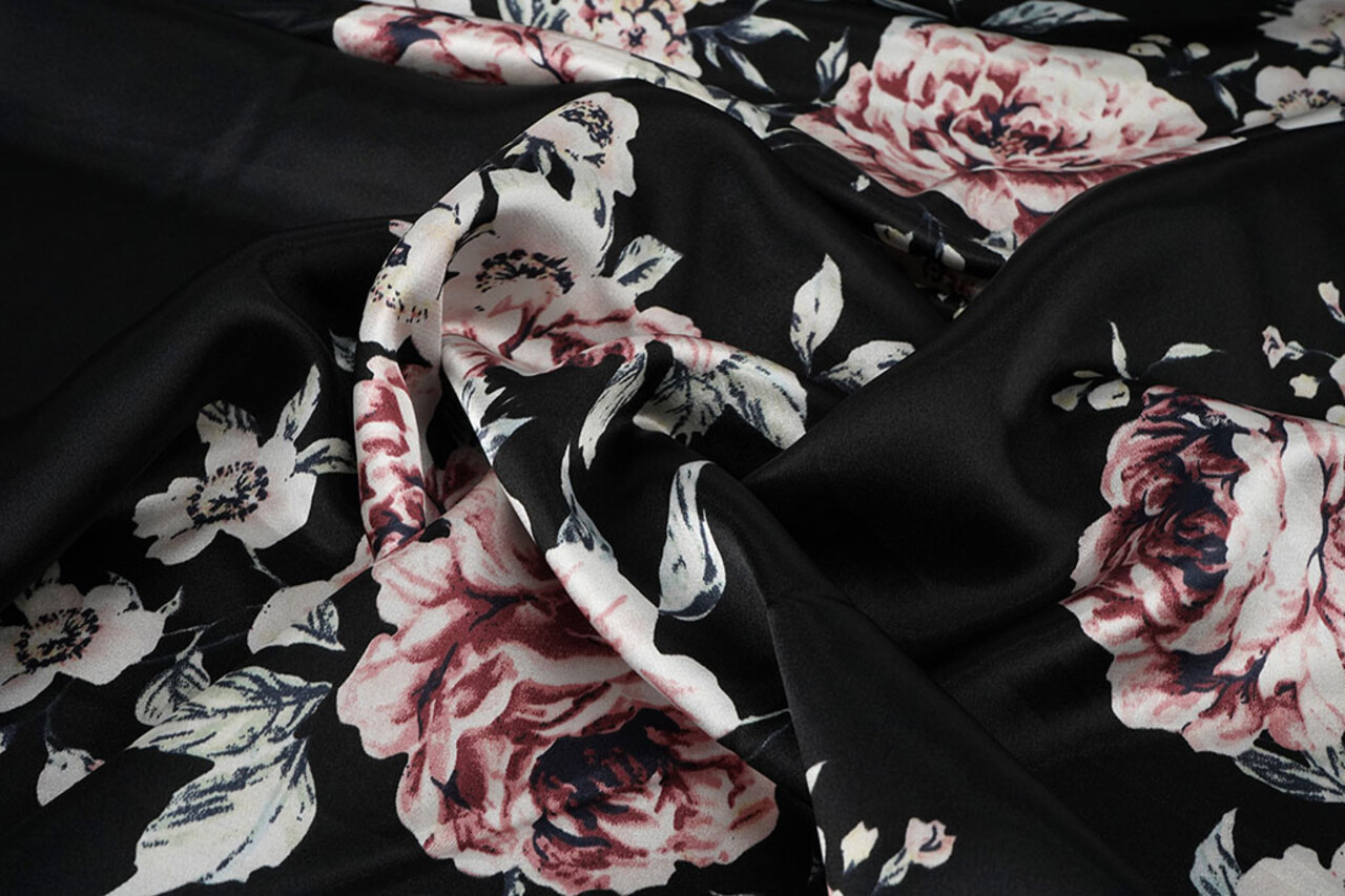 Satén Elástico Estampado Flores Lena Negro Satén Elástico Estampado Flores Lena Negro