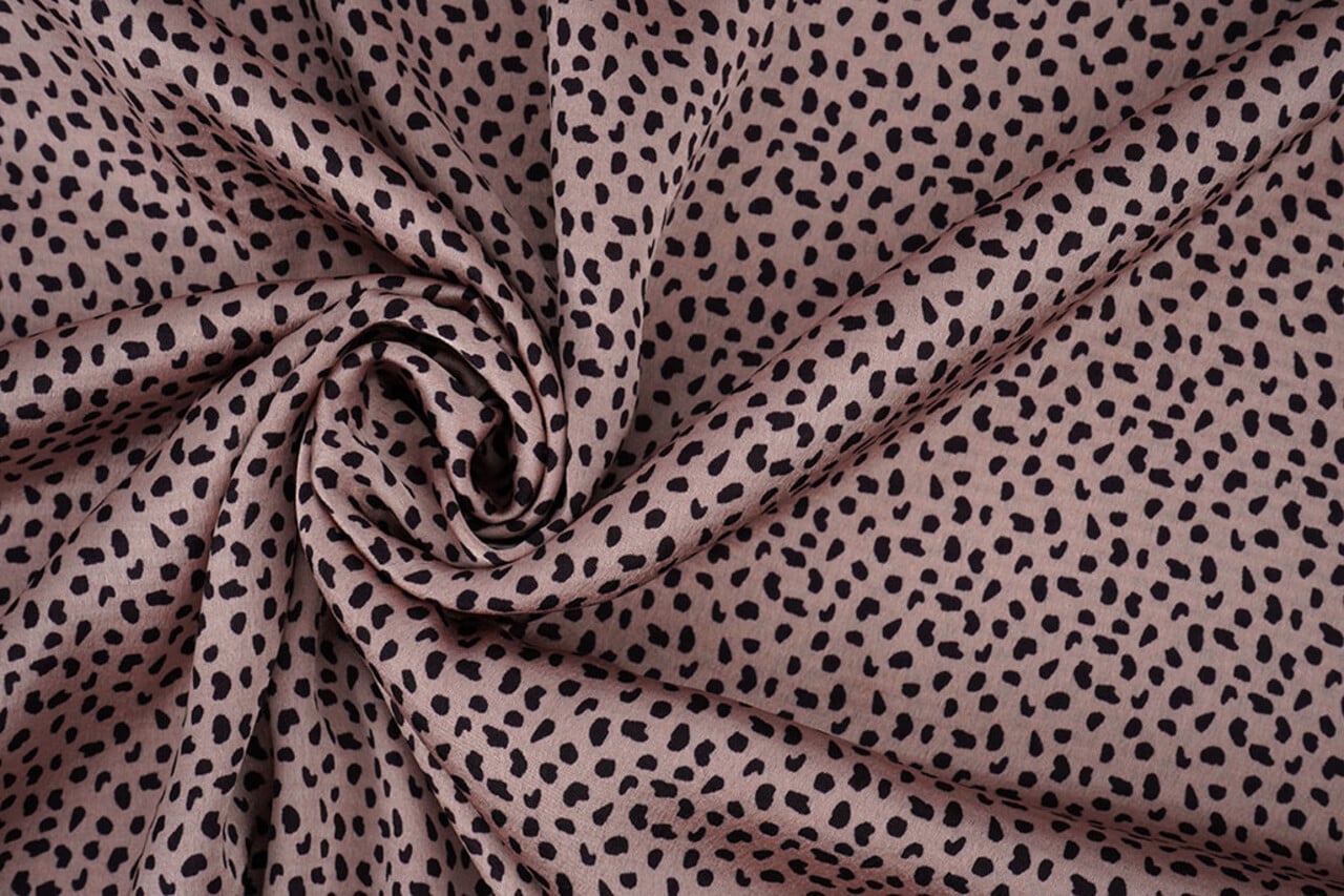 Stretch Satin Imprimé Léopard Bo Rose