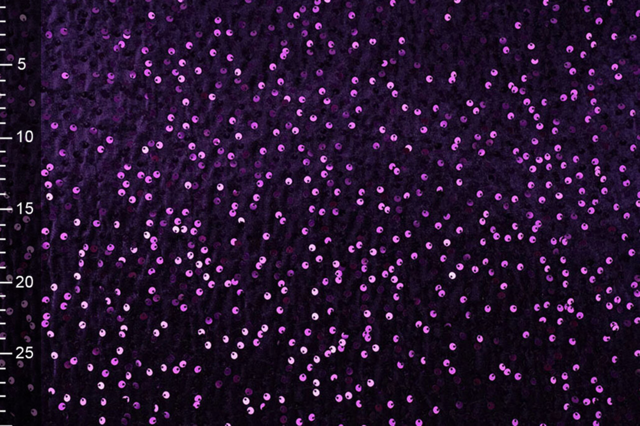 Lentejuelas sobre Terciopelo Morado Oscuro
