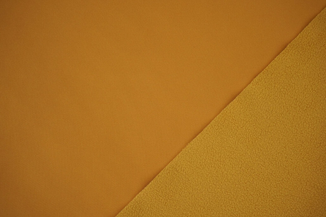 Soft Shell Liso Ocre Oscuro Soft Shell Liso Ocre Oscuro