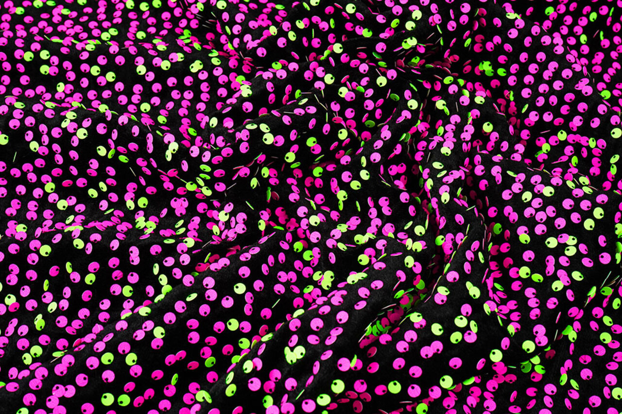 Paillettes su Velluto Nero - Fluorescente Paillettes su Velluto Nero - Fluorescente