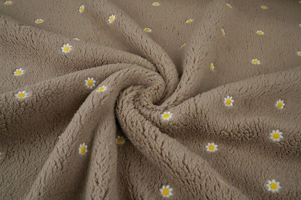 Oeko-Tex® Teddy Stof Geborduurd Bloemen Camilla Taupe Oeko-Tex® Teddy Stof Geborduurd Bloemen Camilla Taupe