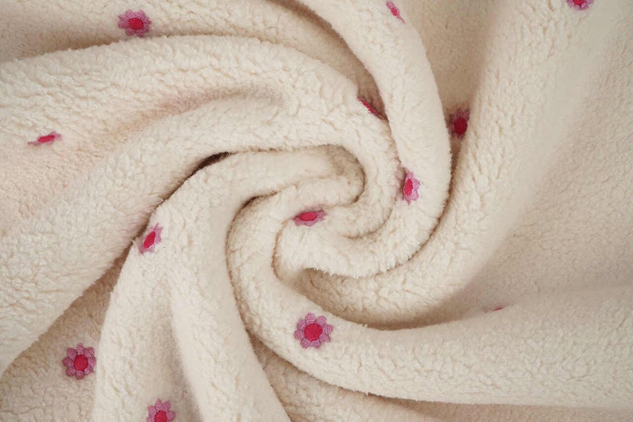 Oeko-Tex® Teddy Tessuto Ricamato Fiori Camilla Crema Oeko-Tex® Teddy Tessuto Ricamato Fiori Camilla Crema