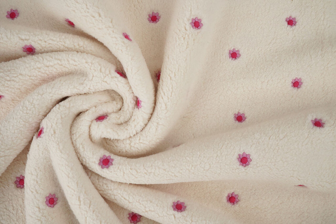 Oeko-Tex® Teddy Stof Geborduurd Bloemen Camilla Creme Oeko-Tex® Teddy Stof Geborduurd Bloemen Camilla Creme