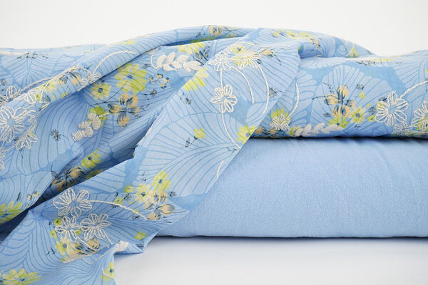 Algodón Bordado Flores Nola Azul Denim