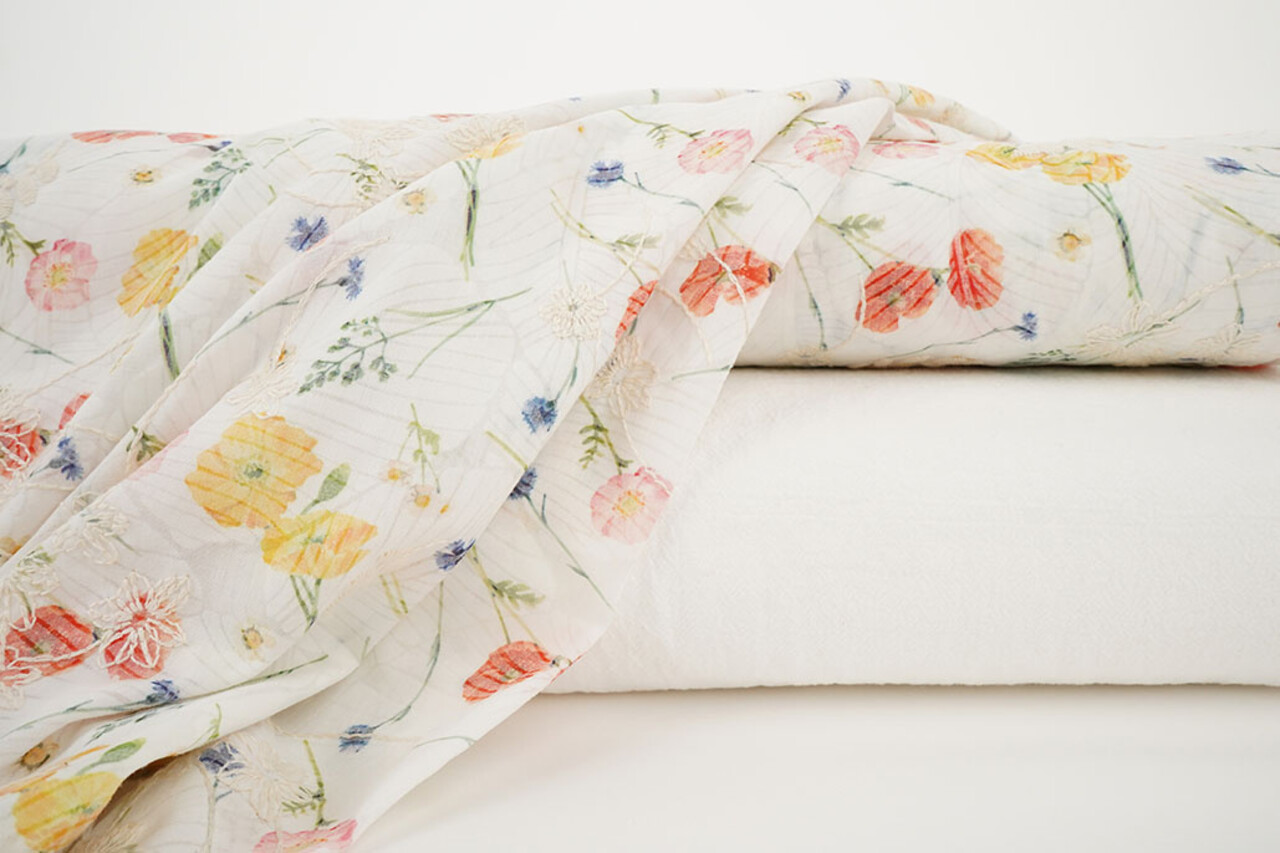 Stickerei Baumwolle Blumen Ruth Creme