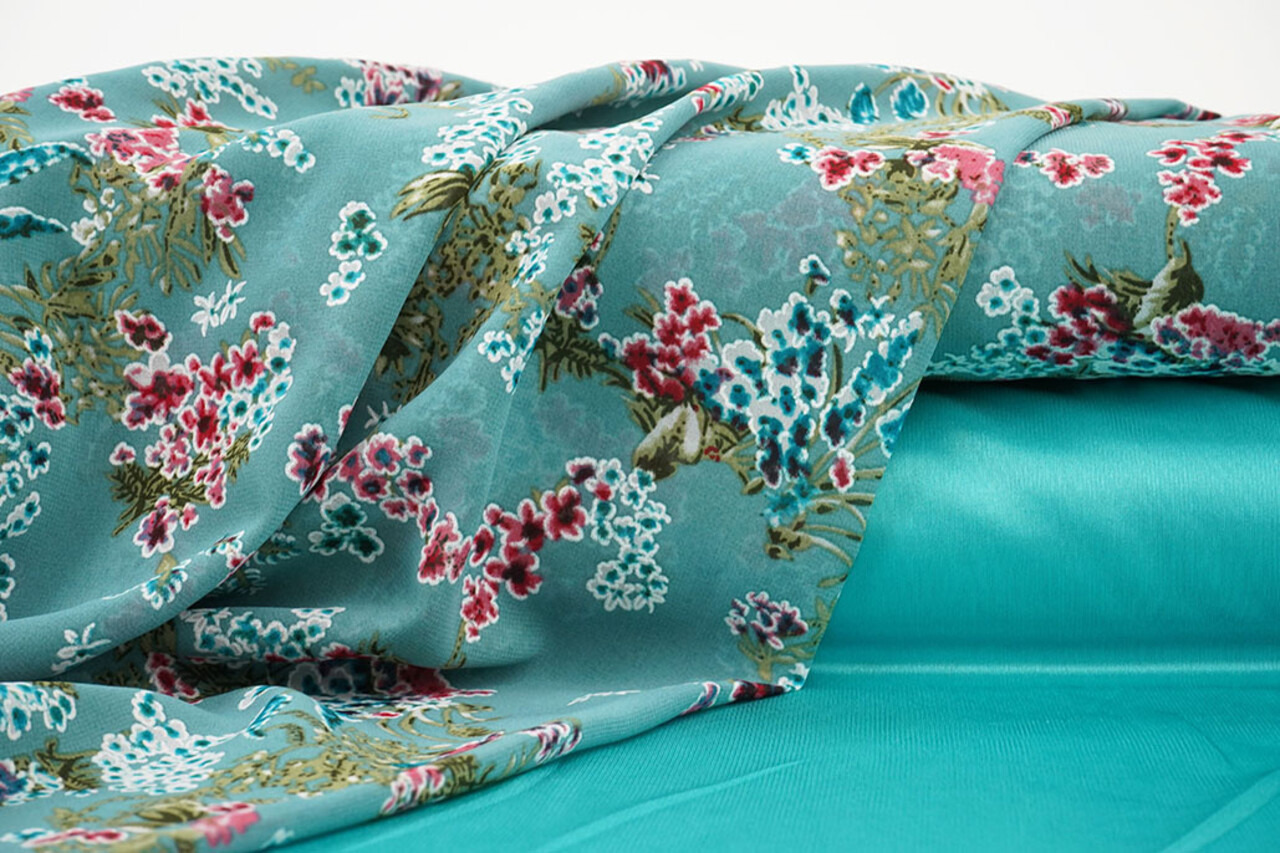 Chiffon Blumen Desmera Jade Grün