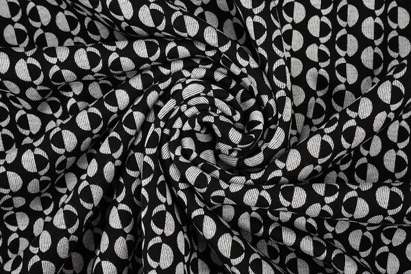 Viscose Punta Di Roma Geo Print 1 Viscose Punta Di Roma Geo Print 1