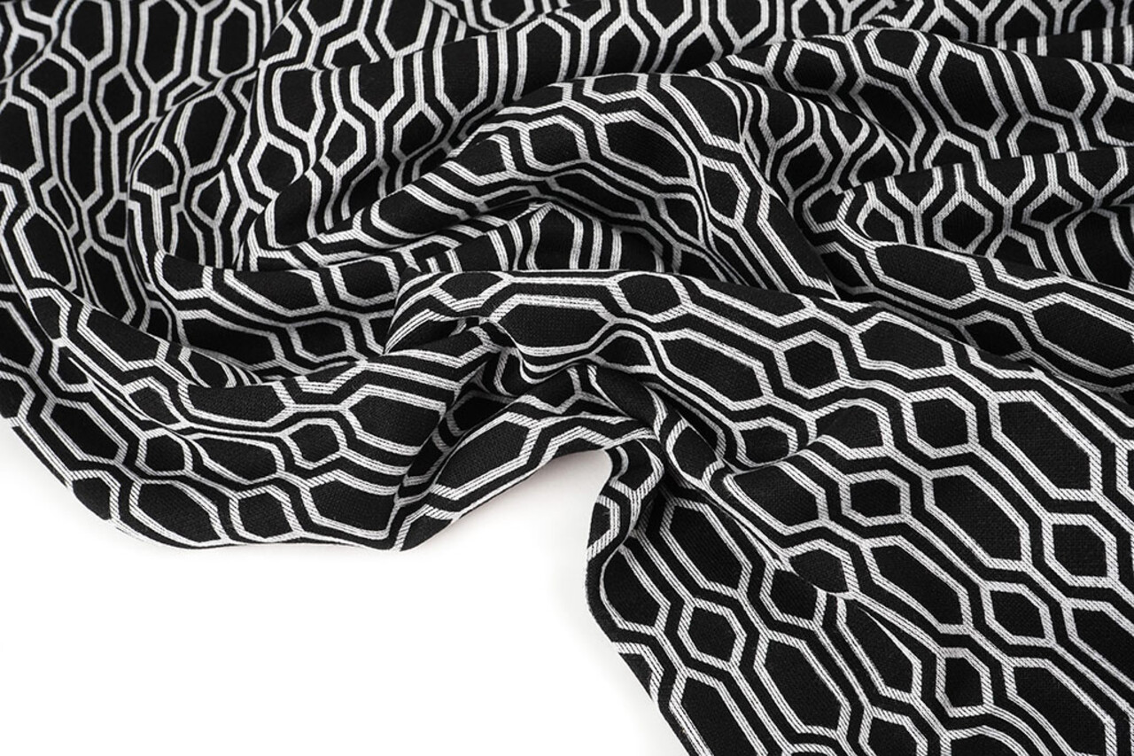 Viscose Punta Di Roma Geo Print 3 Viscose Punta Di Roma Geo Print 3