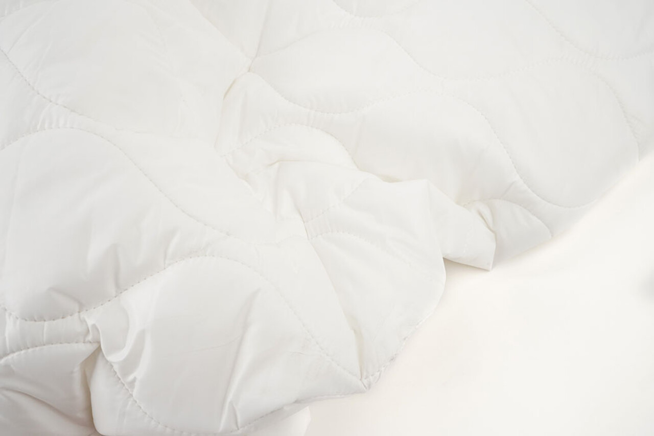Double-sided Quilted Fabric Off-White Double-sided Quilted Fabric Off-White