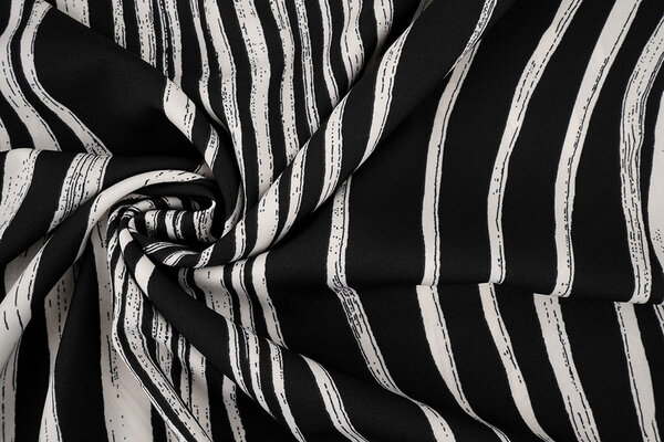 Feiner Crêpe Novara Schwarz Feiner Crêpe Novara Schwarz
