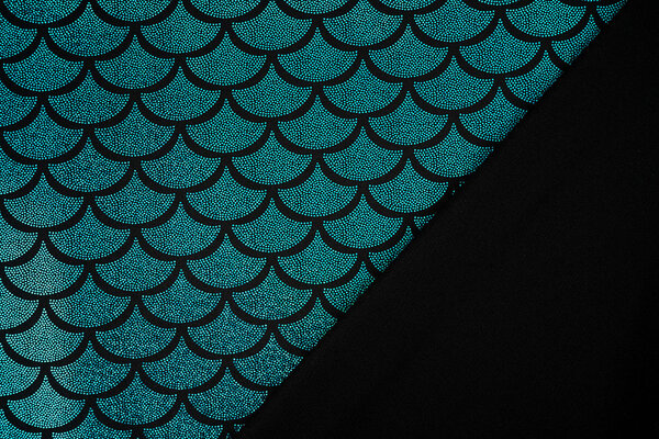 Lamé Mermaid Fantasy Aqua op Zwart Lamé Mermaid Fantasy Aqua op Zwart