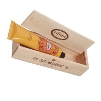 Milieuactivist aanplakbiljet De lucht cheercreme in mooie Houten Doos 125 gr. - Total Shave