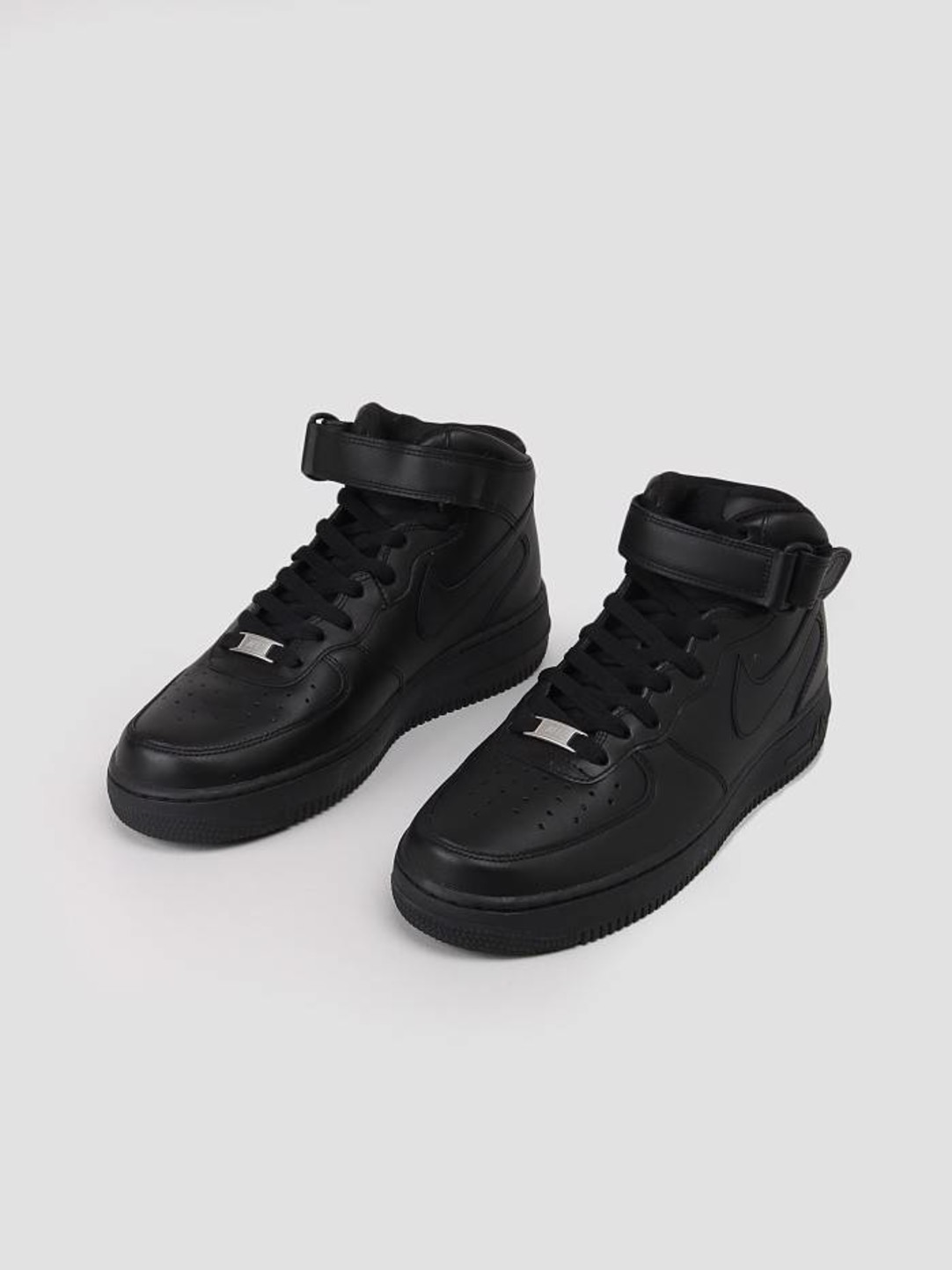 black mid air forces