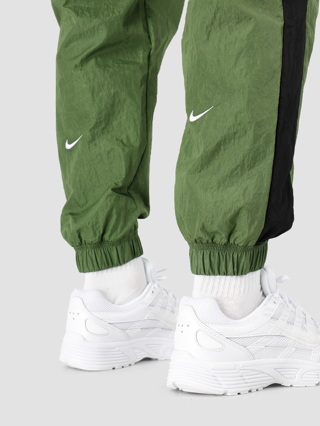 nike nsw swoosh pants