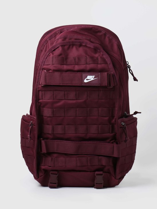 maroon nike bag