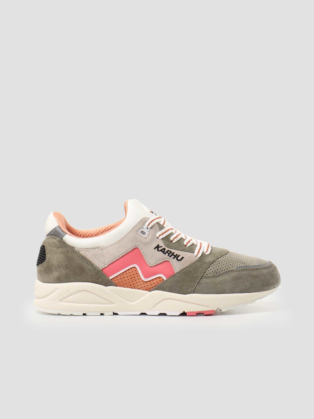 Karhu Aria 95 Vetiver Tea Rose F803073 | FRESHCOTTON