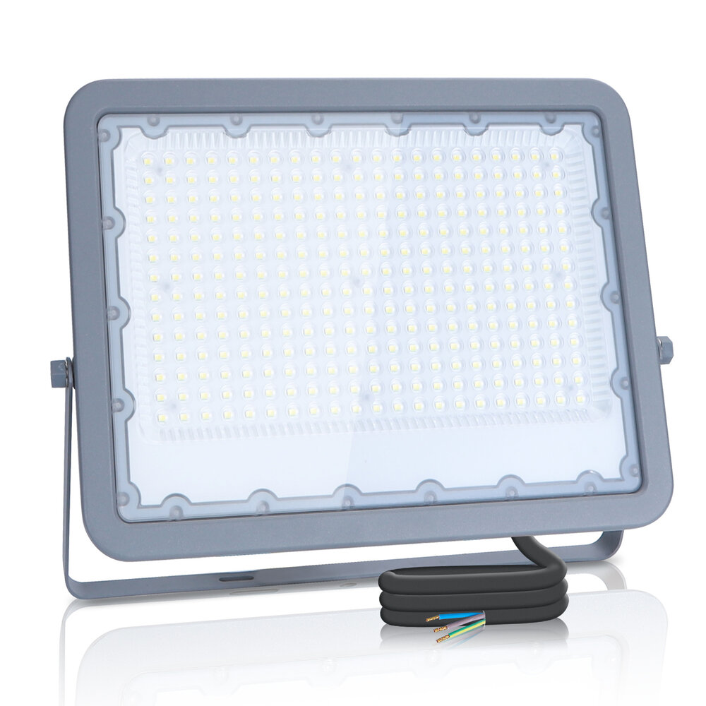 LED Strahler PRO IP65 - 200W 24.000 Lumen - 6000K Tageslichtweiß LED Strahler PRO IP65 - 200W 24.000 Lumen - 6000K Tageslichtweiß