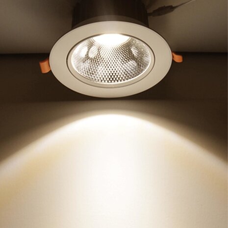 LCB LED-Beleuchtung Innovatives Design, hochwertige Technik & schnelle Lieferung! LED Einbauspot dimmbar - 5W entspricht 50W - 2700K Warmweiß - schwenkbar