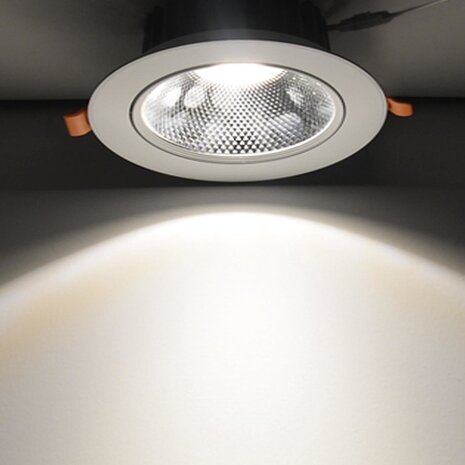 LCB LED-Beleuchtung Innovatives Design, hochwertige Technik & schnelle Lieferung! LED Einbauspot dimmbar - 7W entspricht 70W - 4000K Neutralweiß - schwenkbar