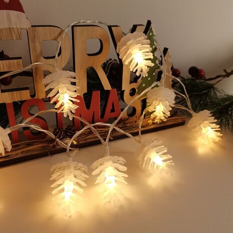Weihnachtslichterkette mit Tannenzapfen – 1,65 Meter – 10 LEDs – Batteriebetrieben Weihnachtslichterkette mit Tannenzapfen – 1,65 Meter – 10 LEDs – Batteriebetrieben