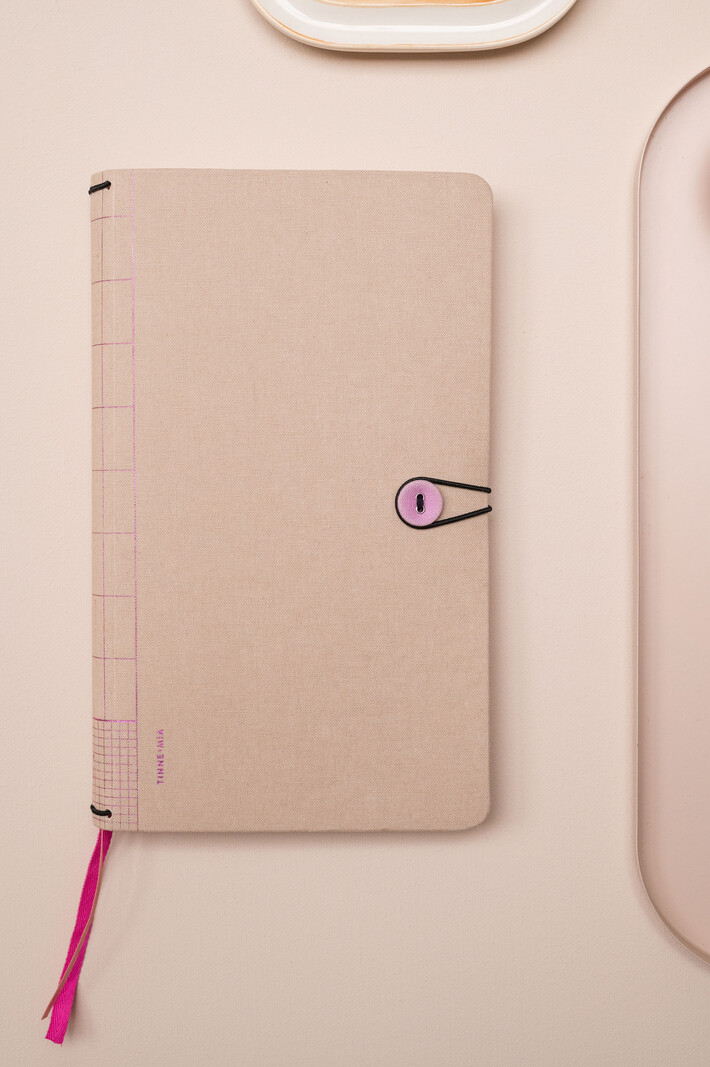 Notebook button - Pebbles