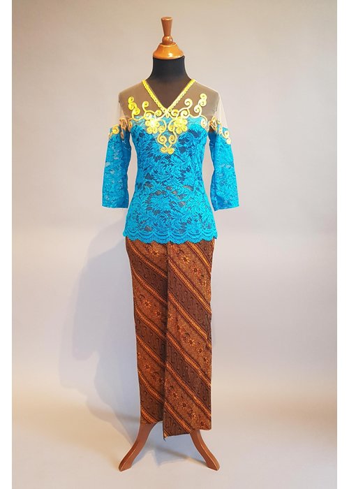 Kebaya retro turquoise met bijpassende sarong plissé