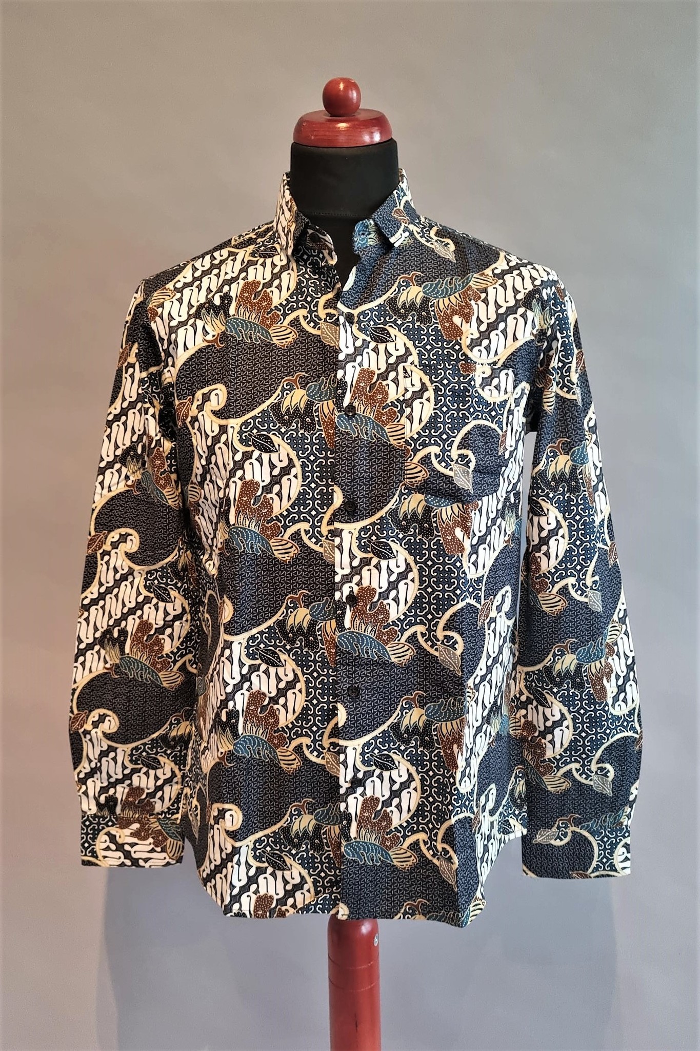 fort Groot universum Raak verstrikt Batik overhemd lange mouw 2011-04 - Aryani Collection