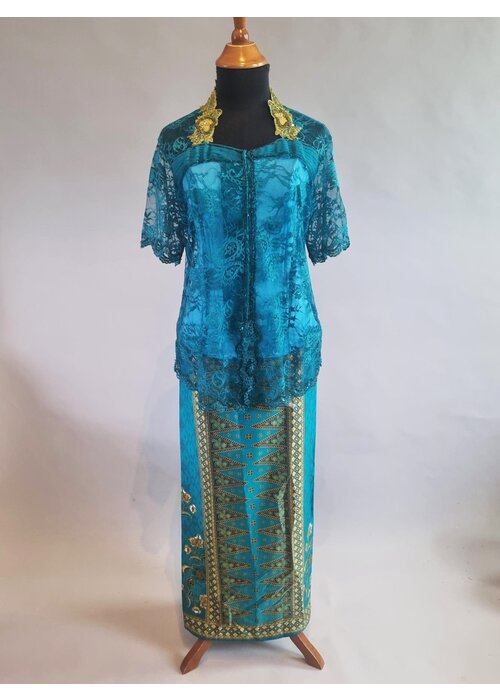 Kebaya korte mouw oceaanblauw met bijpassende sarong