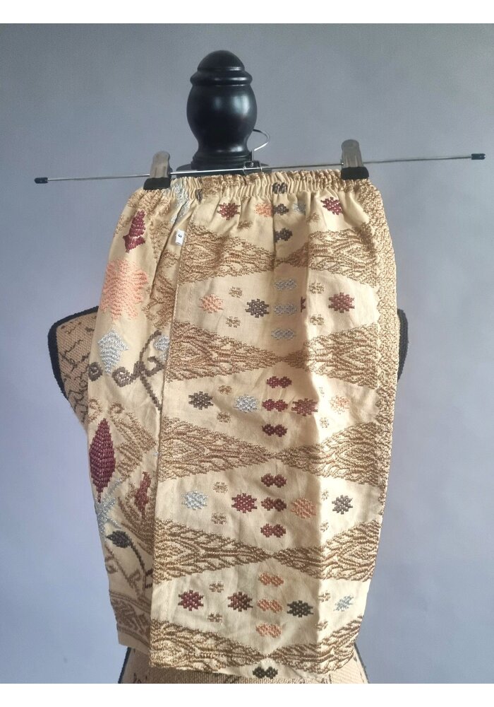 Kinder kebaya zalm met bijpassende sarong en riem