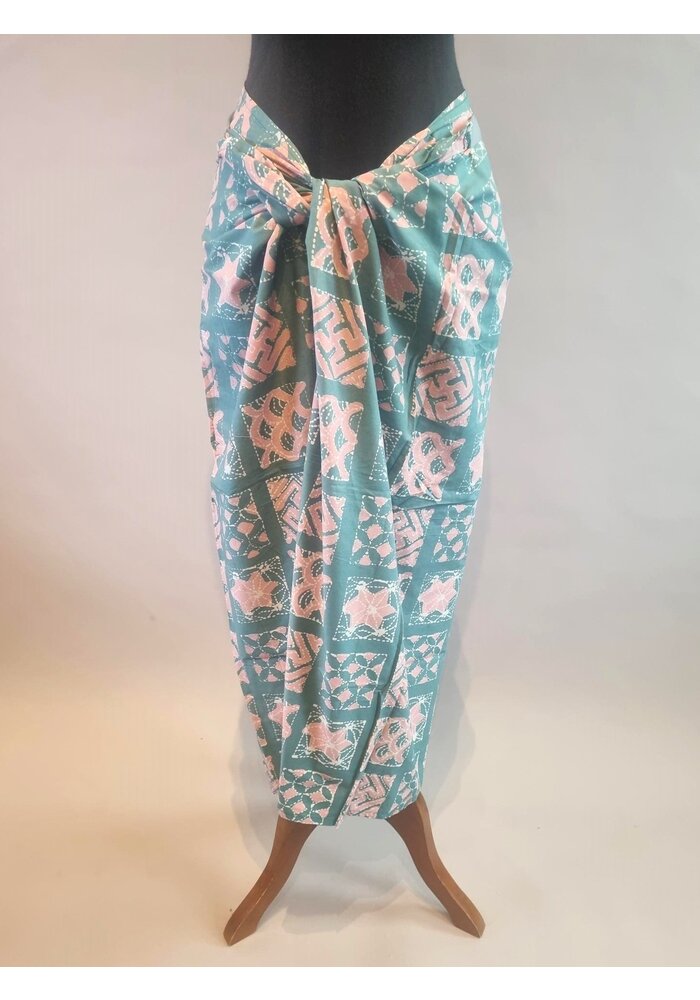 Kebaya roze korte mouw met bijpassende sarong