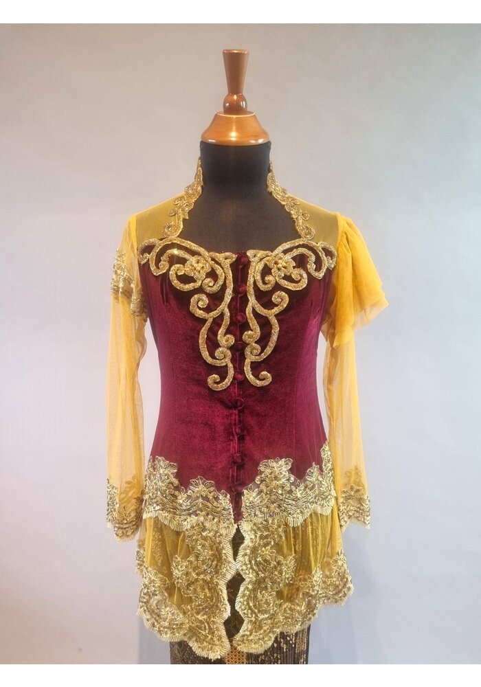 Kebaya modern bordeaux goud met bijpassende rok plissé