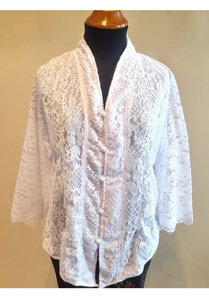Kebaya klassiek wit met bijpassende rok plissé