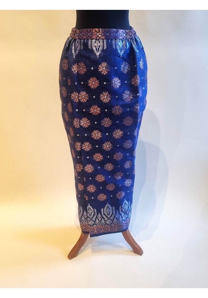 Kebaya elegant acacia met bijpassende sarong songket